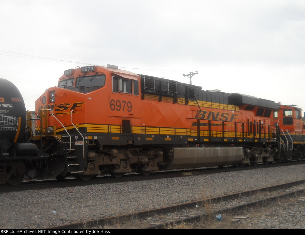 BNSF 6979